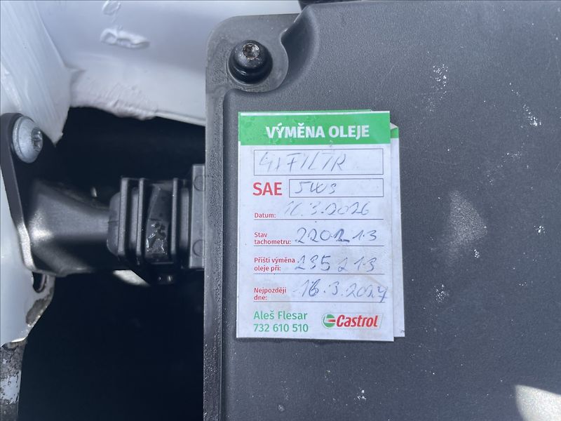 Audi Q5 3,0 TDi Quattro S-Line CZauto - fotka 27 z 44