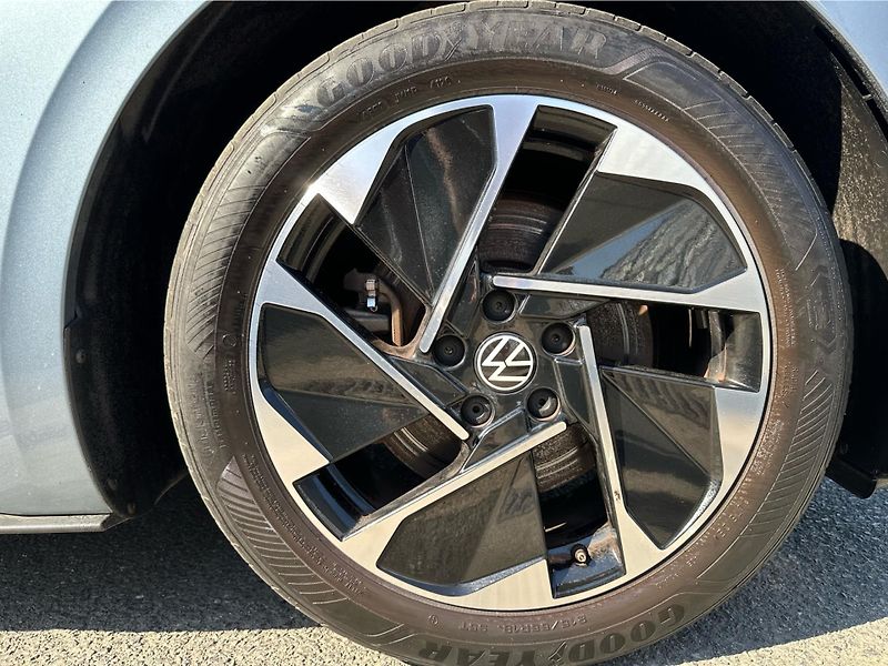 Volkswagen ID.3 150kW ProPerform.58kWh - fotka 15 z 22
