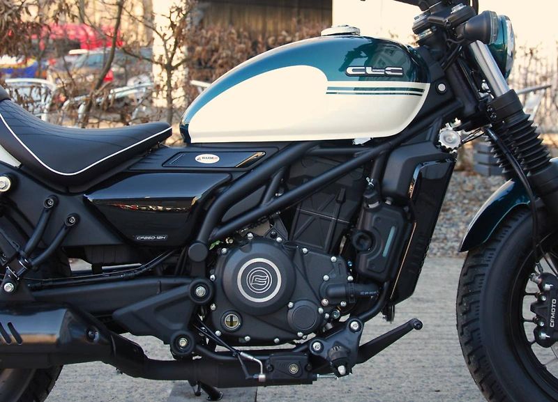 CFMOTO (2026) 250 CL-C GREEN - fotka 16 z 25