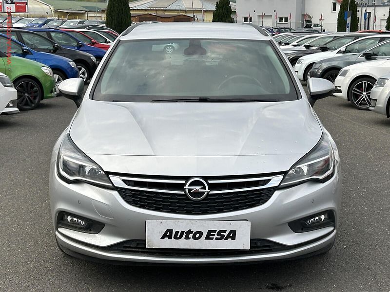 Opel Astra (2017) 1.6CDTI, ČR, servis.kniha - fotka 2 z 14