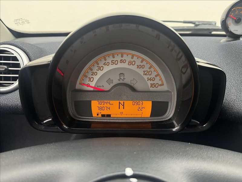 Smart Fortwo 1,0 AUTOMAT DPH NOVÁ STK ČR - fotka 9 z 28