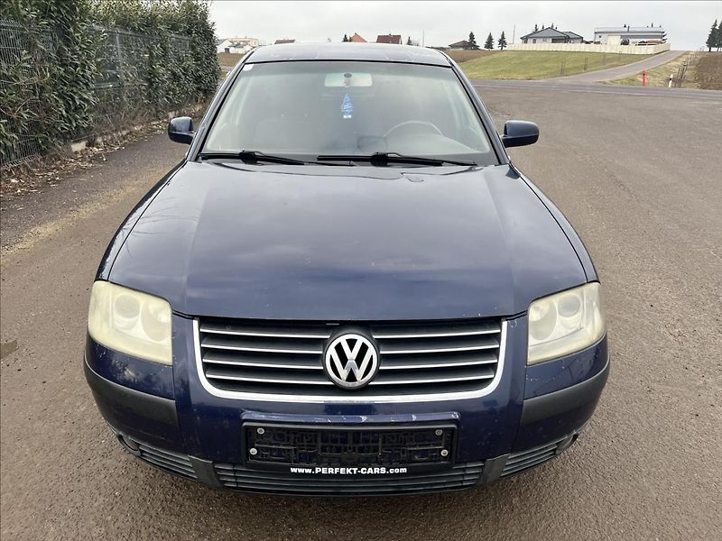 Volkswagen Passat 1.9 TDi NA NÁHRADNÍ DÍLY - fotka 2 z 24