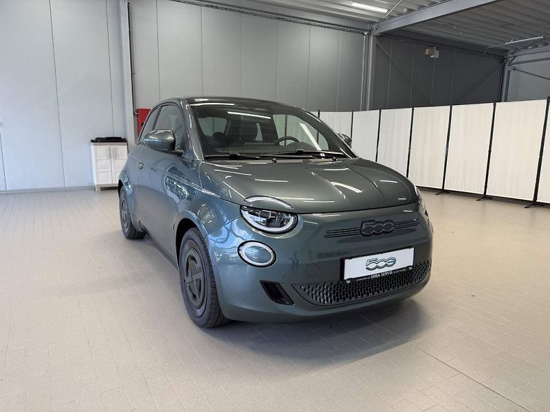 Fiat 500e (2025) Giorgio Armani Hatchback 42 kW - fotka 6 z 29