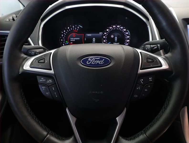 Ford S-MAX (2018) 2.0 EcoBlue, 4X4, Navi - fotka 14 z 17