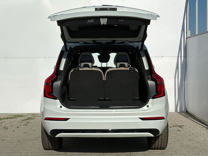 Volvo XC90 Ultra Dark T8 299kW - fotka 8 z 18