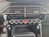Peugeot 2008 (2026) ALLURE 1.2 TURBO 100k MAN6 - náhled 19