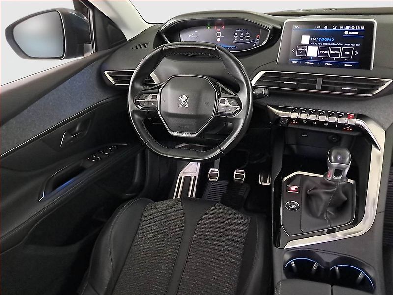 Peugeot 5008 (2019) PureTech 130, 7 míst, ČR,1.maj - fotka 7 z 25