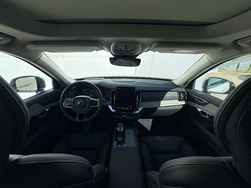 Volvo XC90 Plus Bright B5 184kW - fotka 11 z 25