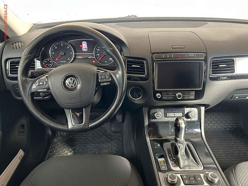 Volkswagen Touareg (2015) 3.0TDi quattro, AT, bixen - fotka 8 z 17