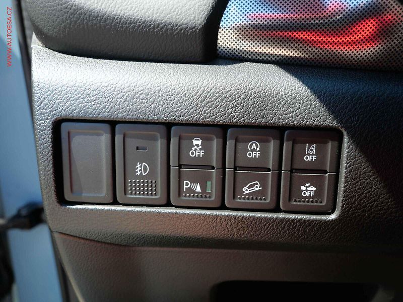 Suzuki Vitara (2019) 1.4 BoosterJet 4x4, 2.maj,ČR - fotka 14 z 30