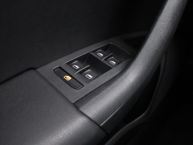 Škoda Octavia 2,0 TDI DSG Ambition 1.Maj. - fotka 19 z 29