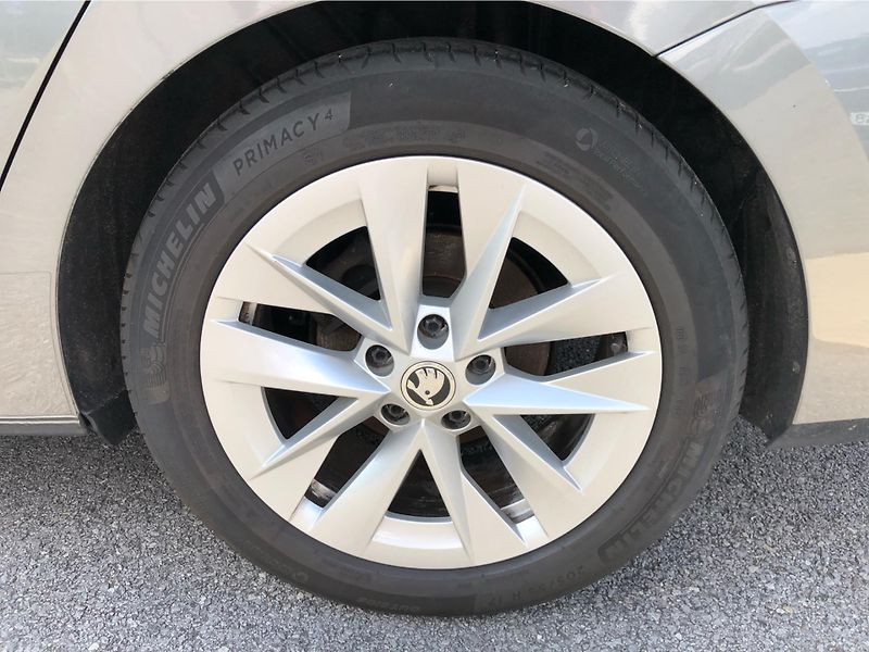 Škoda Octavia COMBI 2.0 TDi DSG 7st. STYLE - fotka 14 z 30