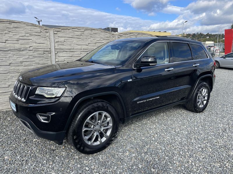 Jeep Grand Cherokee 3.0CRDi 4x4 250PS LIMITEED TOP - fotka 2 z 177