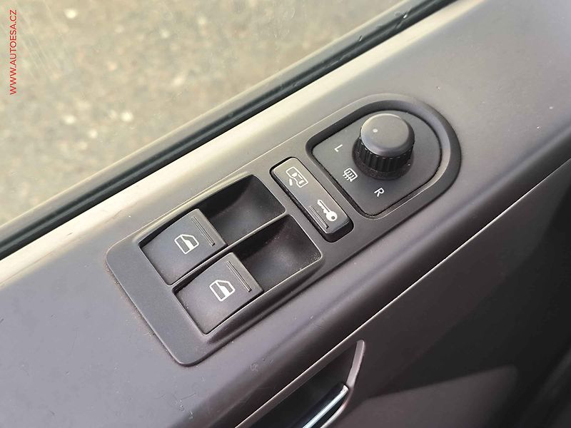 Volkswagen Multivan (2006) 2.5TDi 4x4 - fotka 18 z 20