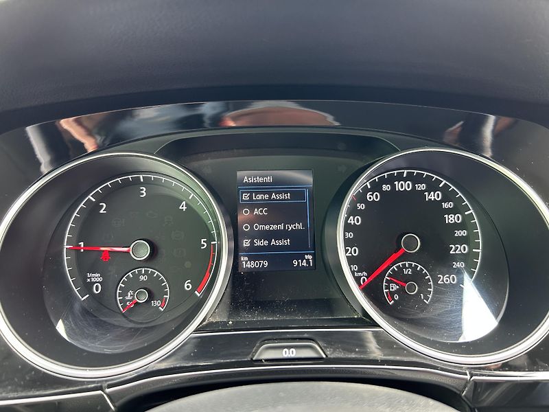 Volkswagen Touran (2021) 2.0 TDi 110KW DSG  - fotka 21 z 31