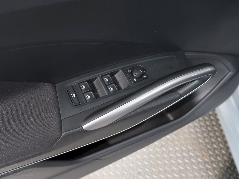 Škoda Fabia (2025) TOP SELECTION 1.0TSI 70KW - fotka 36 z 39