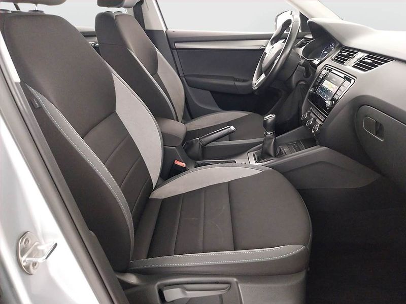 Škoda Octavia (2016) Joy 2.0 TDI, 4X4, Serv.kniha - fotka 9 z 26