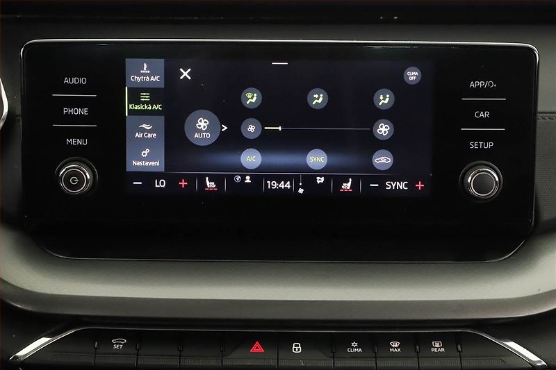 Škoda Octavia (2022) Ambition 2.0 TDI, ČR,1.maj - fotka 13 z 19
