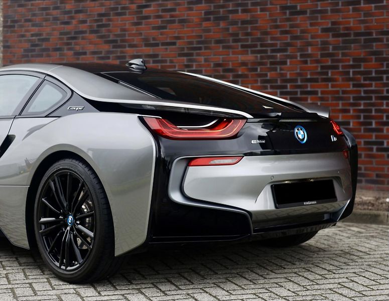 BMW i8 (2018) xdrive Laser - fotka 18 z 44