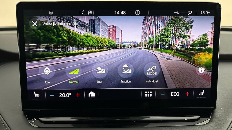 Škoda Enyaq 82 kWh AUT 80x Clever - fotka 29 z 31