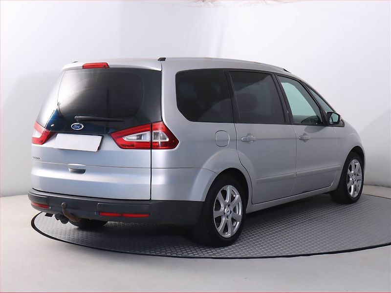 Ford Galaxy (2011) 1.6 TDCi, 7 míst, Navi - fotka 5 z 18