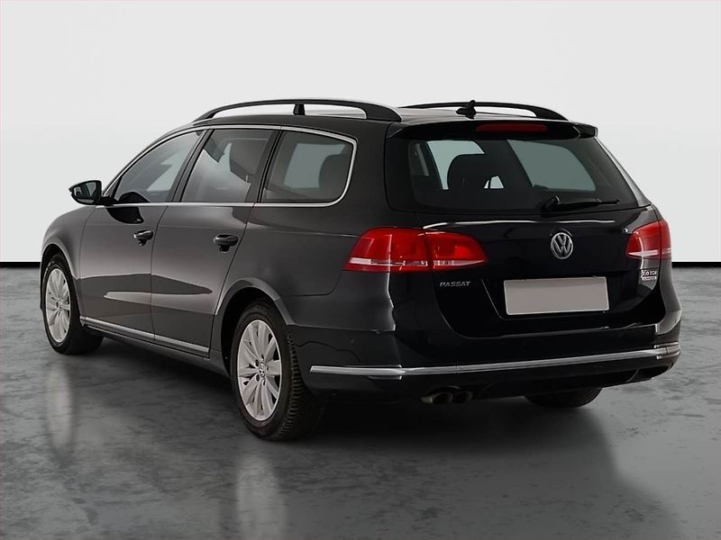 Volkswagen Passat (2012) Comfortline 2.0 TDI, Automat - fotka 4 z 25