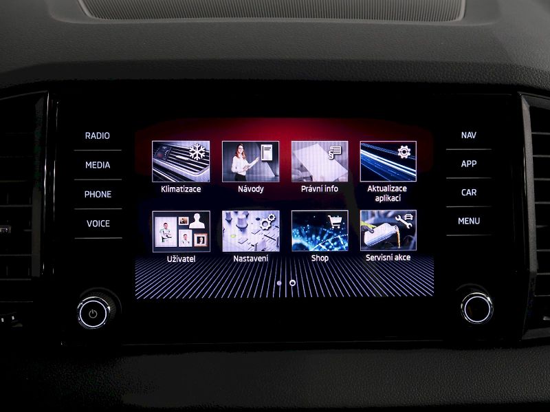 Škoda Karoq (2026) SPORTLINE 1.5TSI 110KW DSG TAŽ - fotka 23 z 42