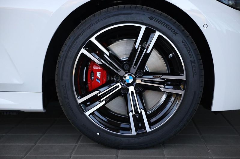 BMW Řada 3 330d xDrive Touring - fotka 7 z 17