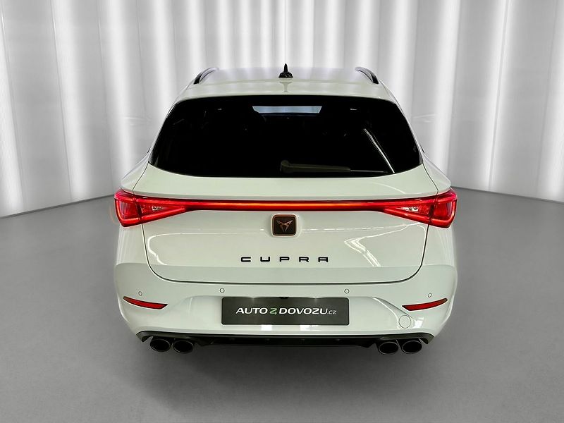 Cupra Leon 2.0 TSI 228KW DSG 4WD, LED, AC - fotka 6 z 37