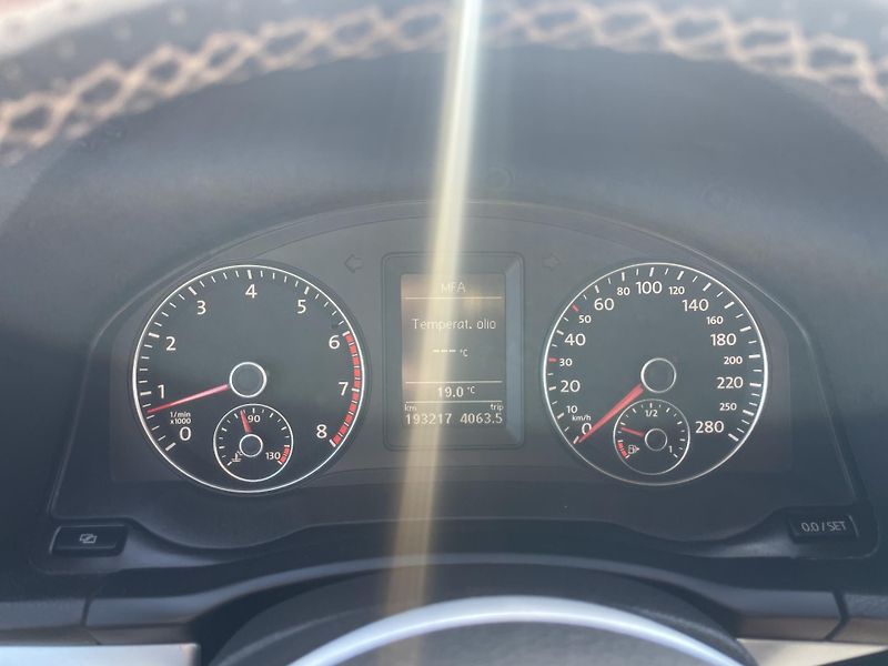 Volkswagen Scirocco 1.4TSi 125PS SPORT EDITION TOP - fotka 174 z 178