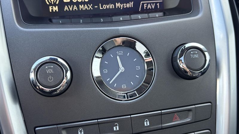Cadillac SRX (2011) Luxury 3.0 V6  - fotka 16 z 28