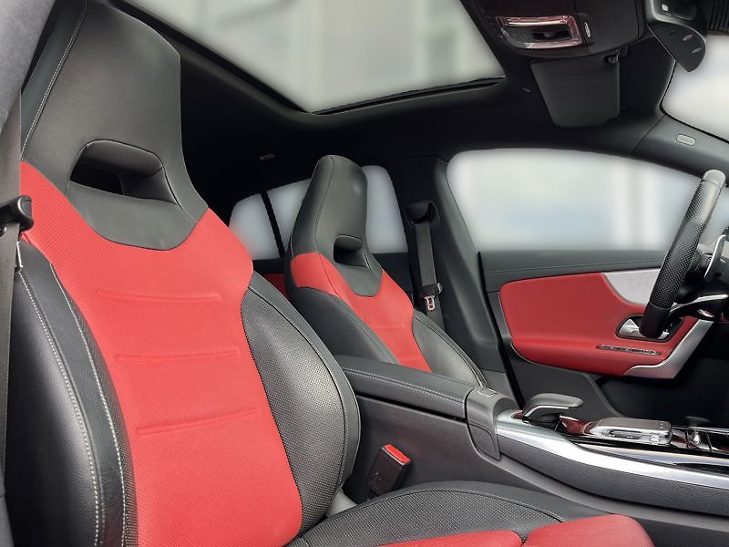 Mercedes-Benz CLA Třída Mercedes-AMG 35 4MATIC S - fotka 16 z 18