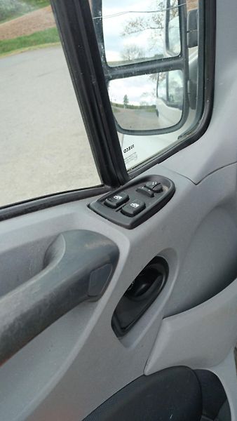 Iveco Daily 35C12 chladír. skříň + čelo  - fotka 14 z 36