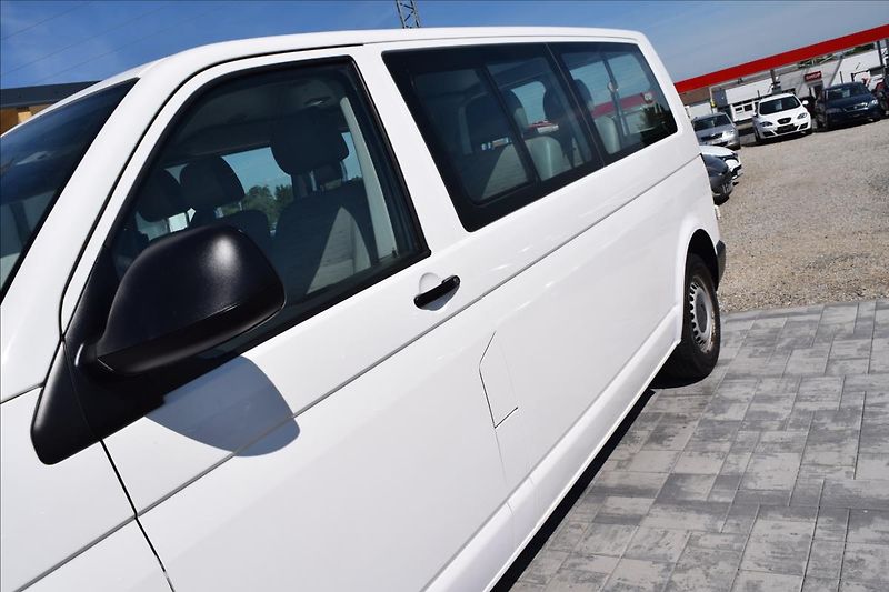 Volkswagen Transporter 2,0 TDI 103KW 9MÍST 4X4 PO STK - fotka 8 z 46
