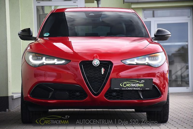 Alfa Romeo Stelvio 2.2 D154kW Veloce AT8-Q4 - fotka 8 z 56