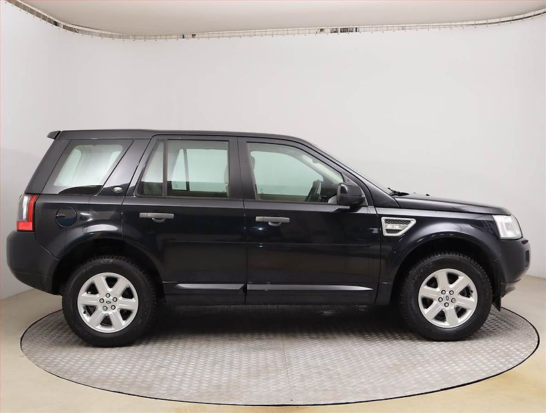 Land Rover Freelander (2011) 2.2 SD4, 4X4, Automat - fotka 6 z 19