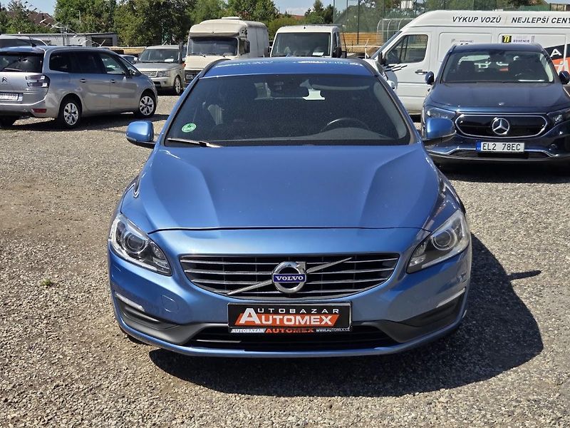 Volvo V60 (2013) 2.0 D4-120kw-NAVI-A/T-SUPER - fotka 2 z 14