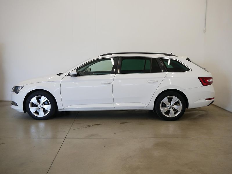 Škoda Superb - fotka 3 z 30