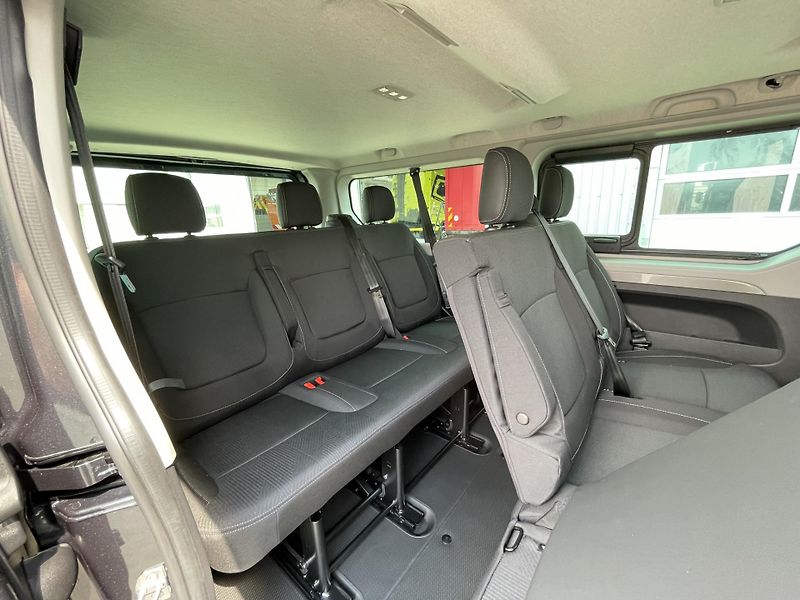 Renault Trafic (2026) COMBI L2H1 170k AT9 RED 8 MÍST - fotka 9 z 22