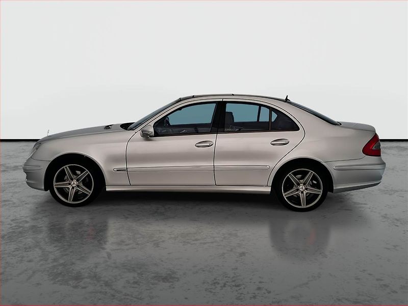 Mercedes-Benz Třídy E (2006) Avantgarde E 320 CDI 4MATIC - fotka 3 z 18