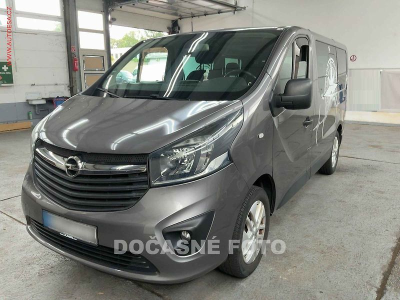 Opel Vivaro (2015) 1.6CDTi 8míst, navi, AC - fotka 2 z 10