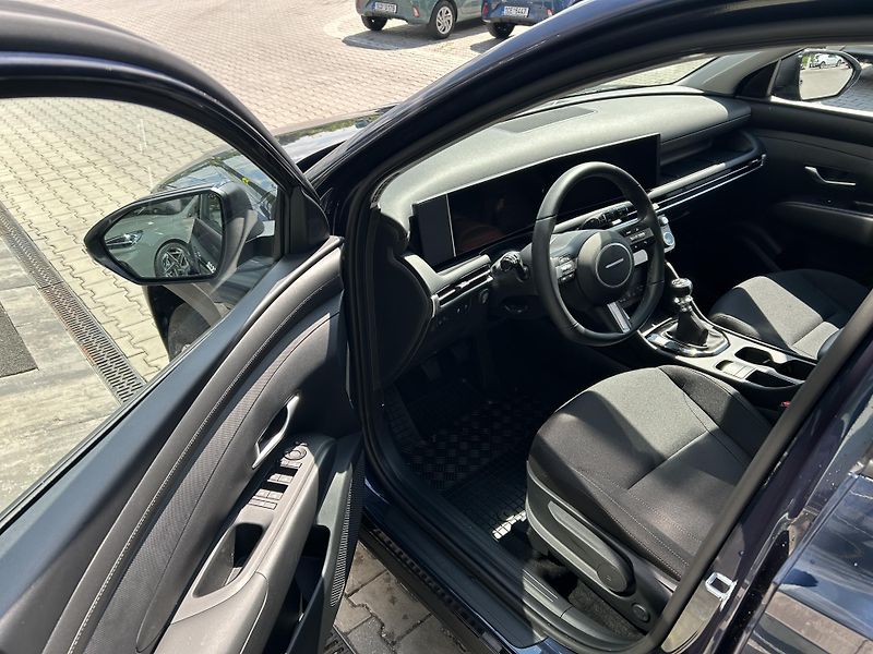 Hyundai Tucson 1,6 T-GDI 4x2 118 kW SMART FL - fotka 12 z 30
