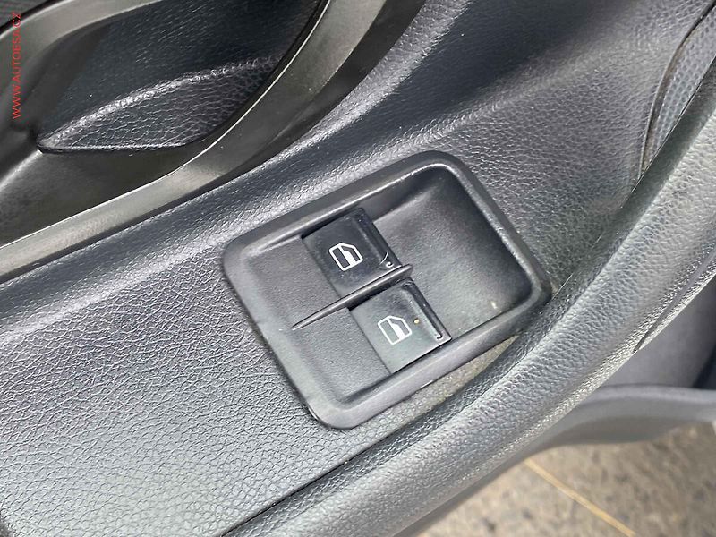 Škoda Fabia (2011) 1.2 TSI, ČR, AC - fotka 11 z 14