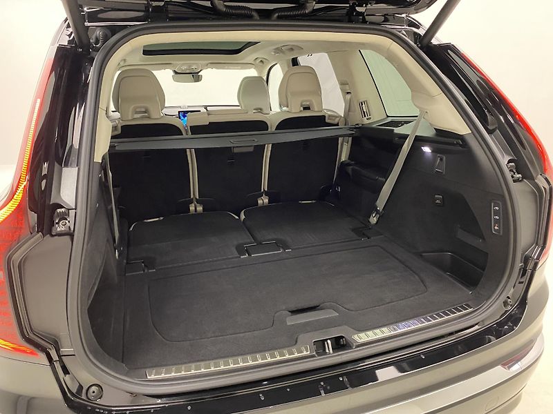 Volvo XC90 T8 AWD RECHARGE ULTRA BRIGHT - fotka 7 z 72