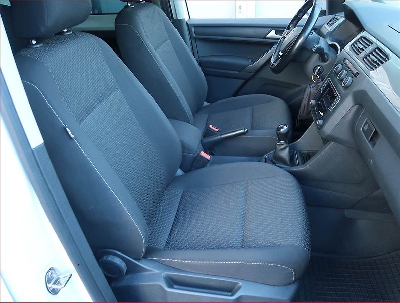 Volkswagen Caddy (2015) 1.4 TSI, 5Míst, ČR - fotka 9 z 13