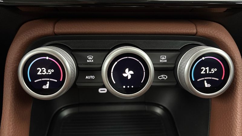 Škoda Kodiaq 2.0 TDI DSG 4x4 Exclusive Sele - fotka 13 z 34