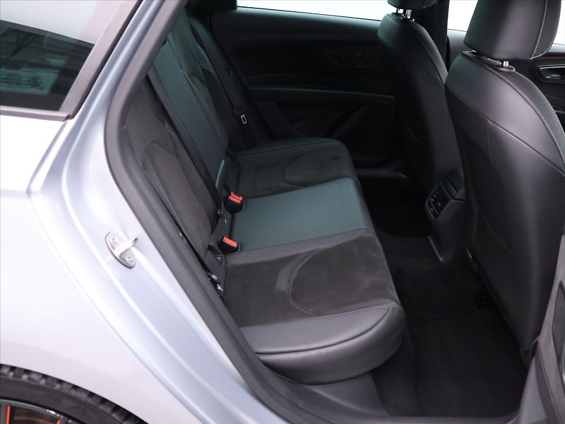 Seat Leon 2,0 TSI Cupra 221kW 4Drive DSG - fotka 15 z 38