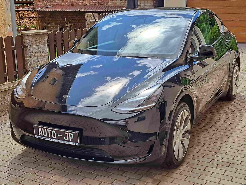 Tesla Model Y (2023) RWD 255kW Standard Rang SOH90% - fotka 6 z 17