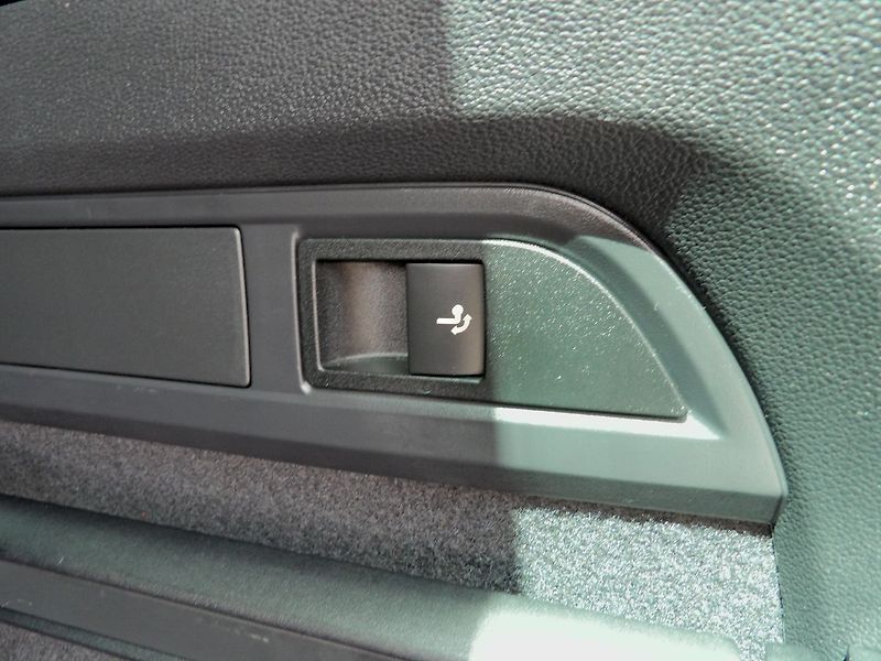 Škoda Kodiaq 1.4TSI 110kW 4x4 Tažné 360° - fotka 30 z 34