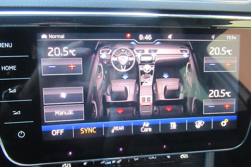 Škoda Superb 2.0 TDI DSG L&K TAŽNÉ - fotka 21 z 41